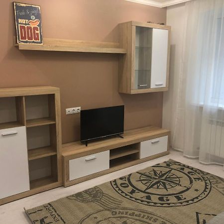 Gil Apartments, 38 Prospect Svobody Uzhhorod Εξωτερικό φωτογραφία