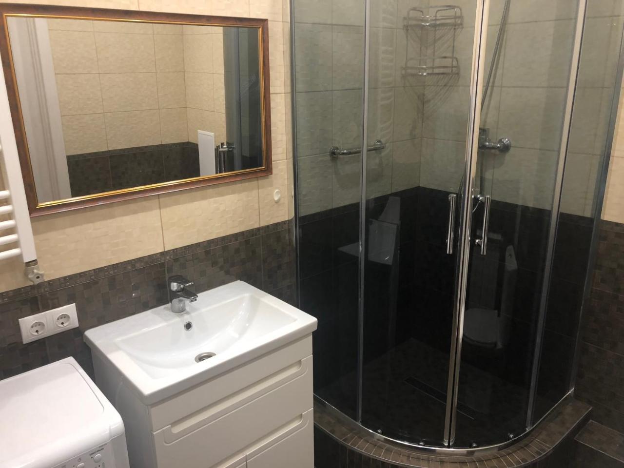 Gil Apartments, 38 Prospect Svobody Uzhhorod Εξωτερικό φωτογραφία