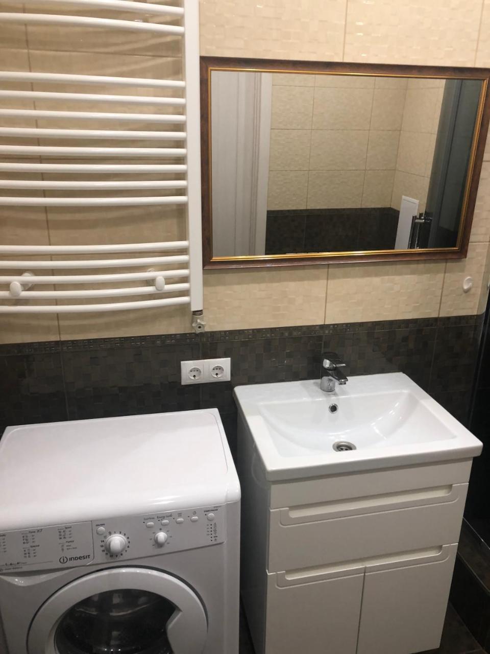 Gil Apartments, 38 Prospect Svobody Uzhhorod Εξωτερικό φωτογραφία